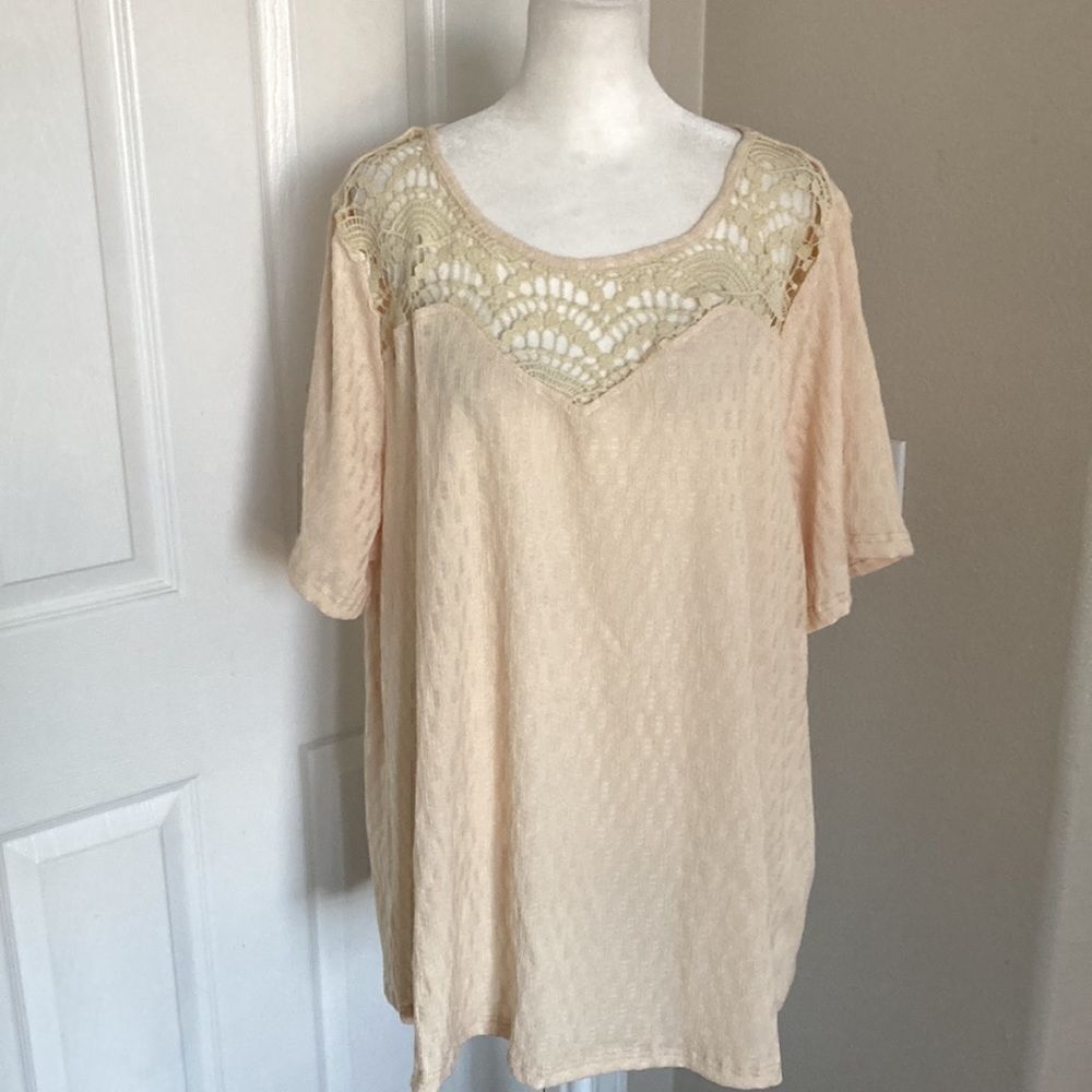 BloomChic Cream Crotchet Top Sz 18-20